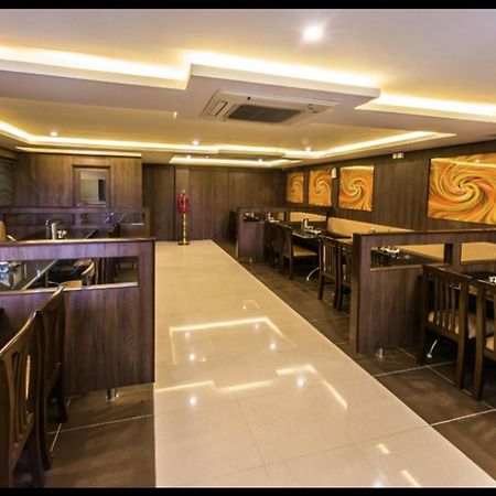 Plaza Hotel Trichy Tiruchirappalli Екстер'єр фото