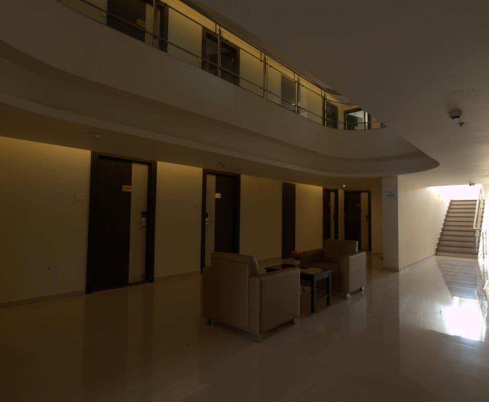 Plaza Hotel Trichy Tiruchirappalli Екстер'єр фото