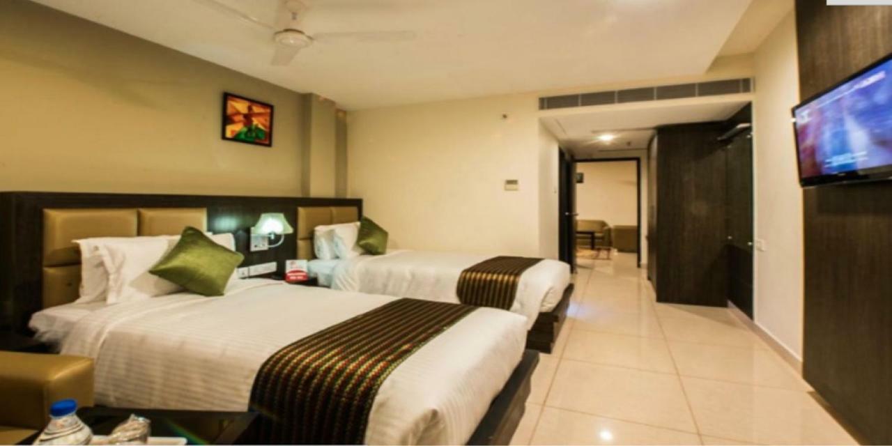Plaza Hotel Trichy Tiruchirappalli Екстер'єр фото